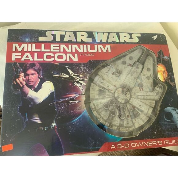 Star Wars Millenium Falcon 15.5" 3-D Owner's Guide Book Dissect Each Level 2010 - Picture 1 of 12